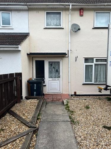 Shared House in Chakeshill Drive Hotel in Bristol