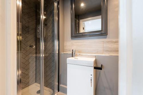 TRIG-Private Studio, Courtyard, Walk to Fistral Hotel in Newquay