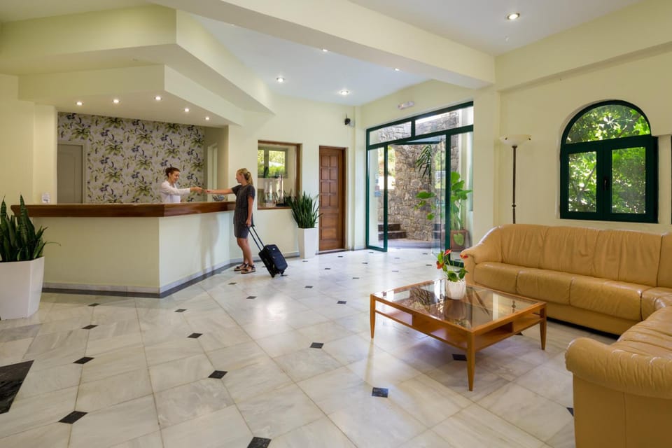 Romantica Hotel Hotel in Crete
