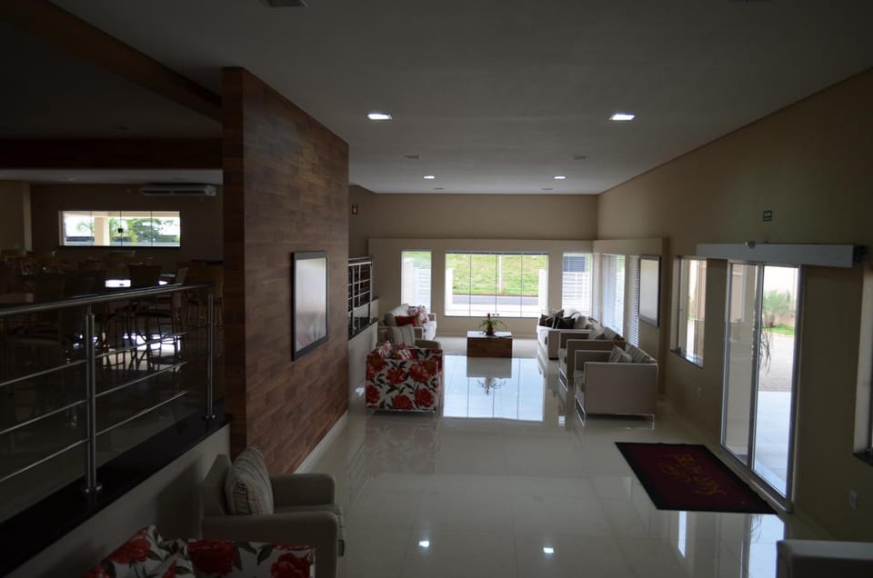 Shared lounge/TV area
