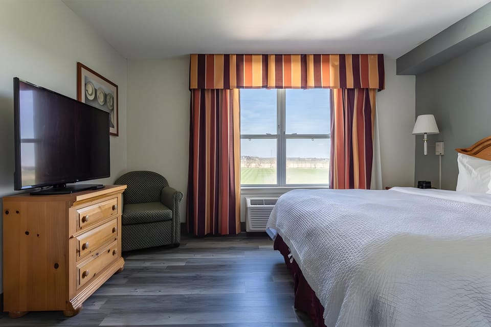 Lancaster Inn & Suites  Hotel in Manheim