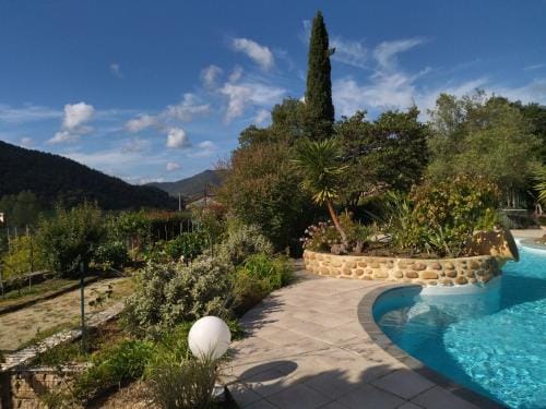 les petites roches Hotel in Provence-Alpes-Côte d'Azur