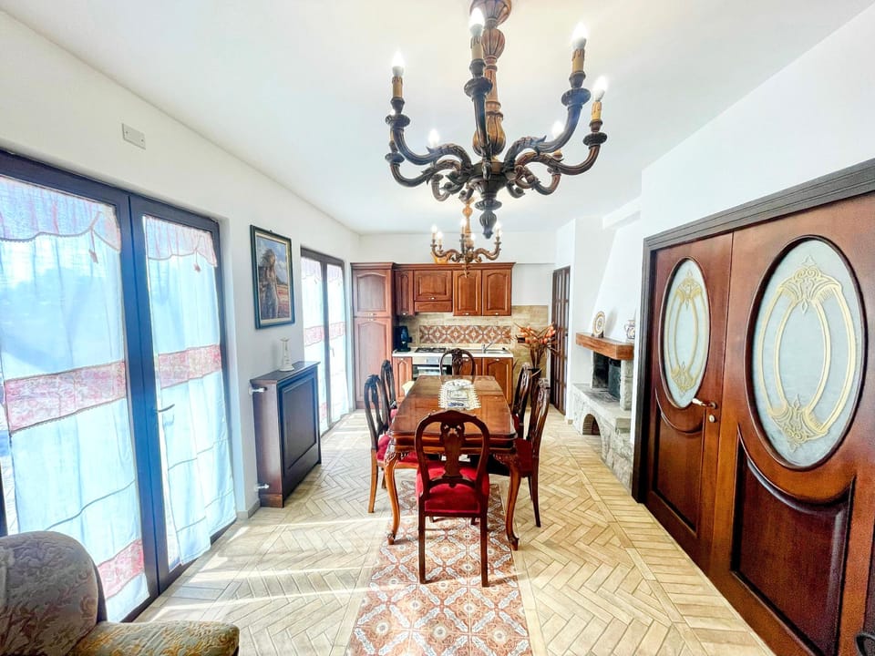 Pool and Jacuzzi - Charming villa in Umbria Resort in Montefiascone