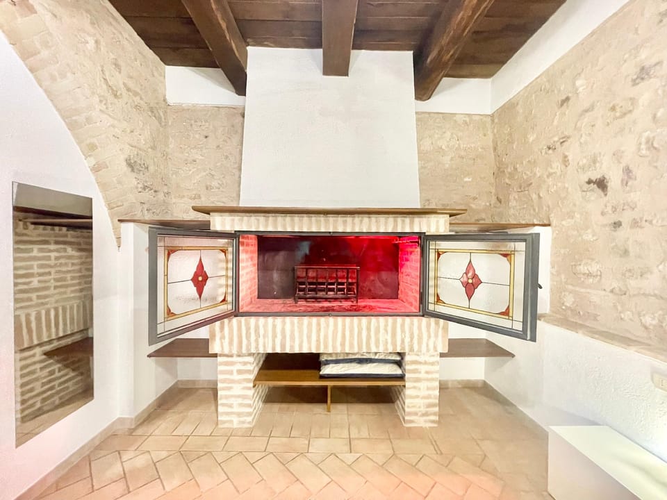 Ab Fab villa with pool, huge grounds, mediation park, child activity park - exc Resort in Umbria