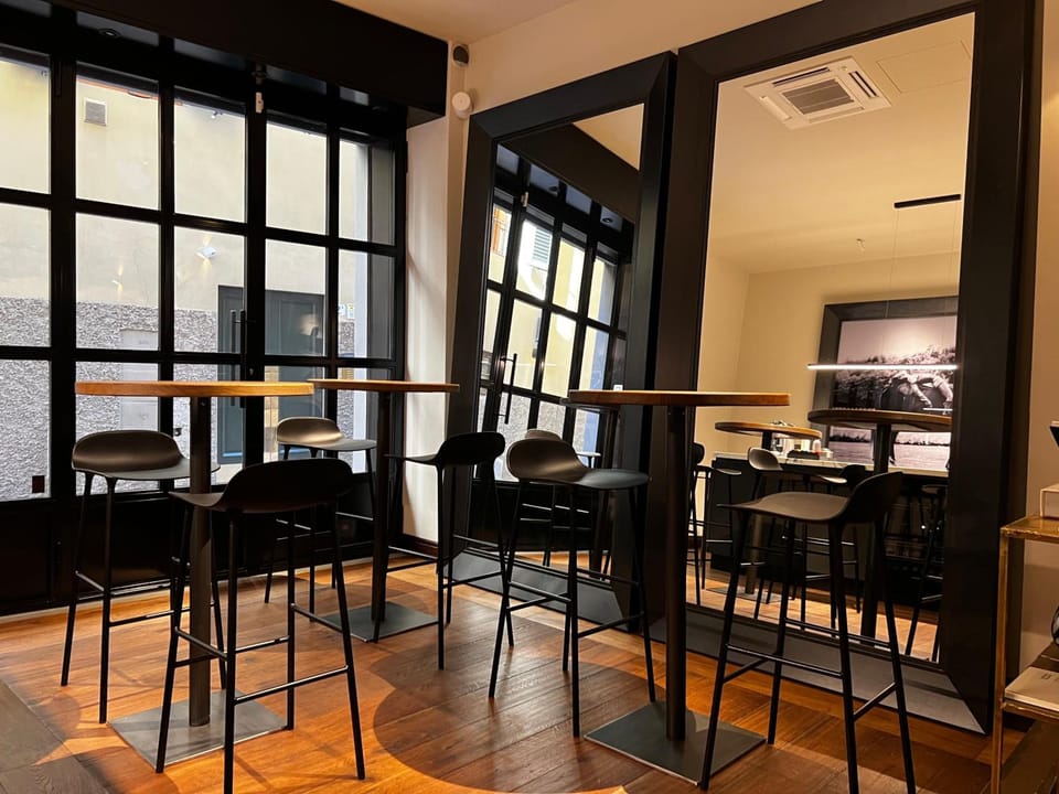 Bar/lounge