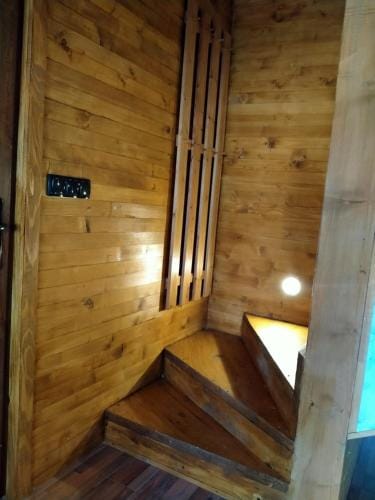 Kuca u sumi - Forest house near National park Una - Air Spa Lohovo Lodge in Lika-Senj County