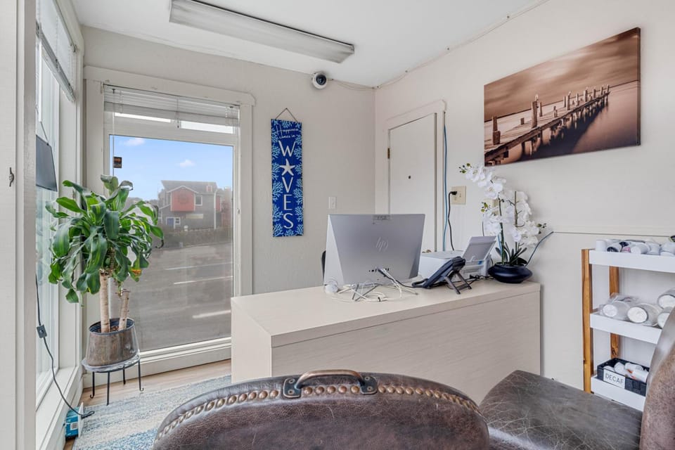 Seagull Beachfront Inn Motel in Devils Lake