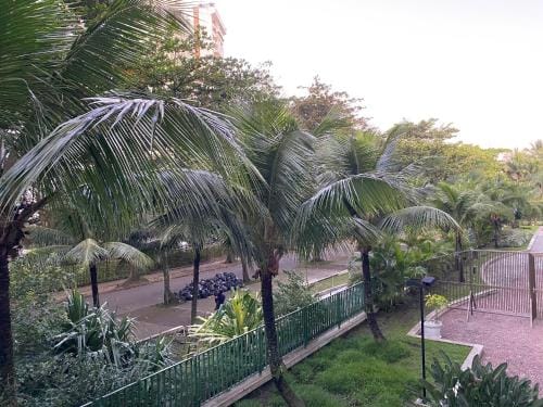 Flat agradavel na Barra Hotel in Rio de Janeiro