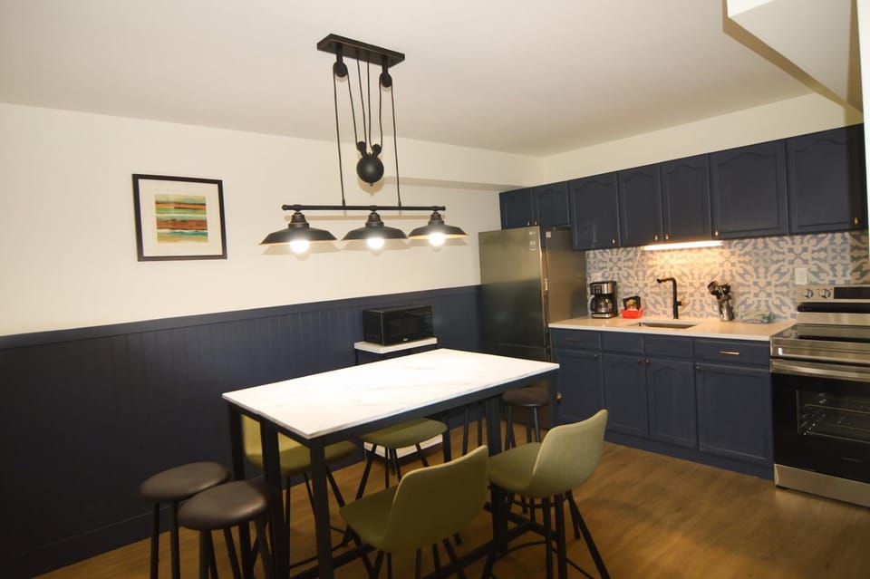 Shoreline Resort Condominiums Motel in Penticton