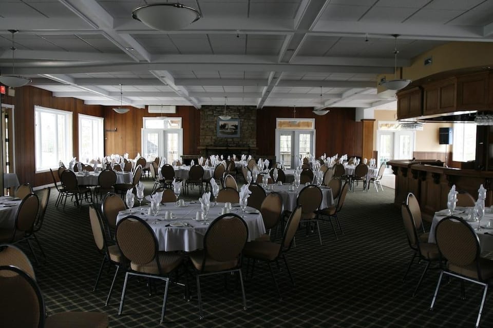Rawdon Golf Resort Hotel in Rawdon