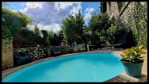 Les Jardins de Kuz - Baleine Hotel in Auvergne-Rhône-Alpes