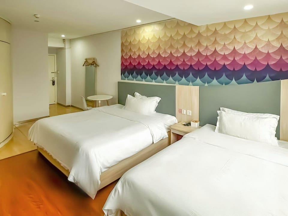 Pai Hotel Hangzhou Xiasha South Wenhai Road Metro Station Hotel in Hangzhou