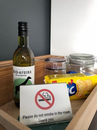 Luxury studio on Robs houseboat special for couples Hotel in Amsterdam