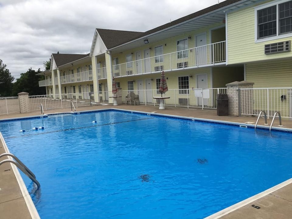 Spinning Wheel Inn Motel in Branson