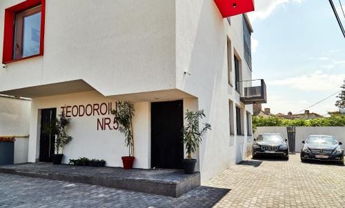 Teodoroiu nr. 5 Hotel in Craiova