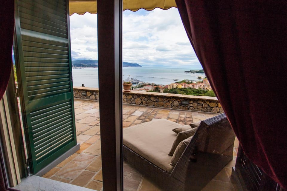 Miramare Apartments&Suites Apartment hotel in La Spezia
