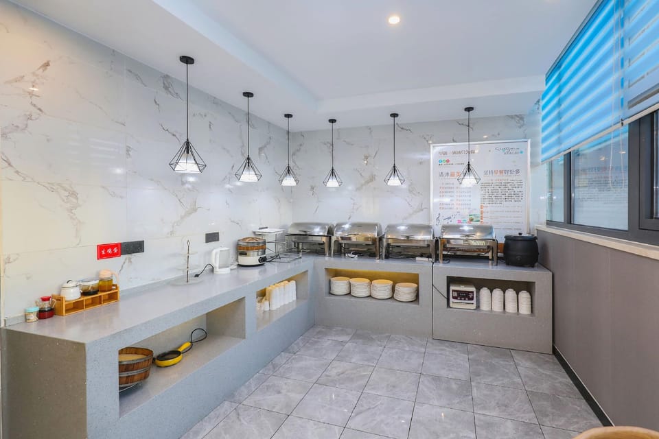Qingmu Select Hotel (Jurong Baohua Xianlin Avenue Yuanboyuan Branch) Hotel in Nanjing