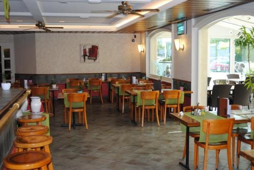 Motel - Hotel La Poularde Hotel in Fribourg, Switzerland