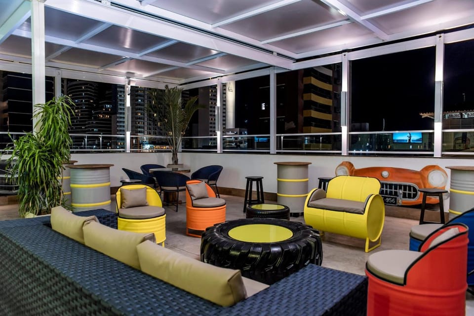 Bar/lounge