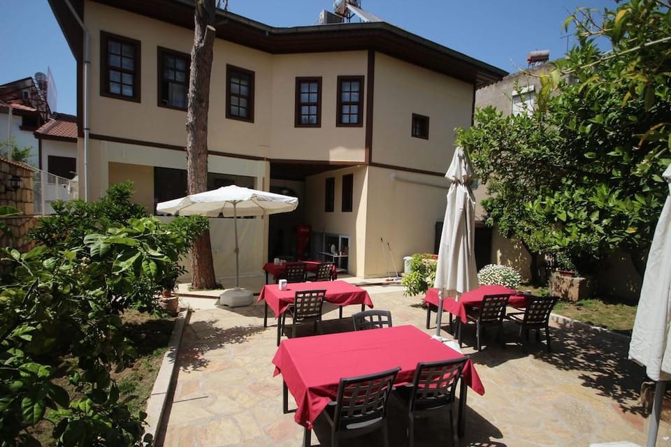 Munchen Pension Hotel in Antalya