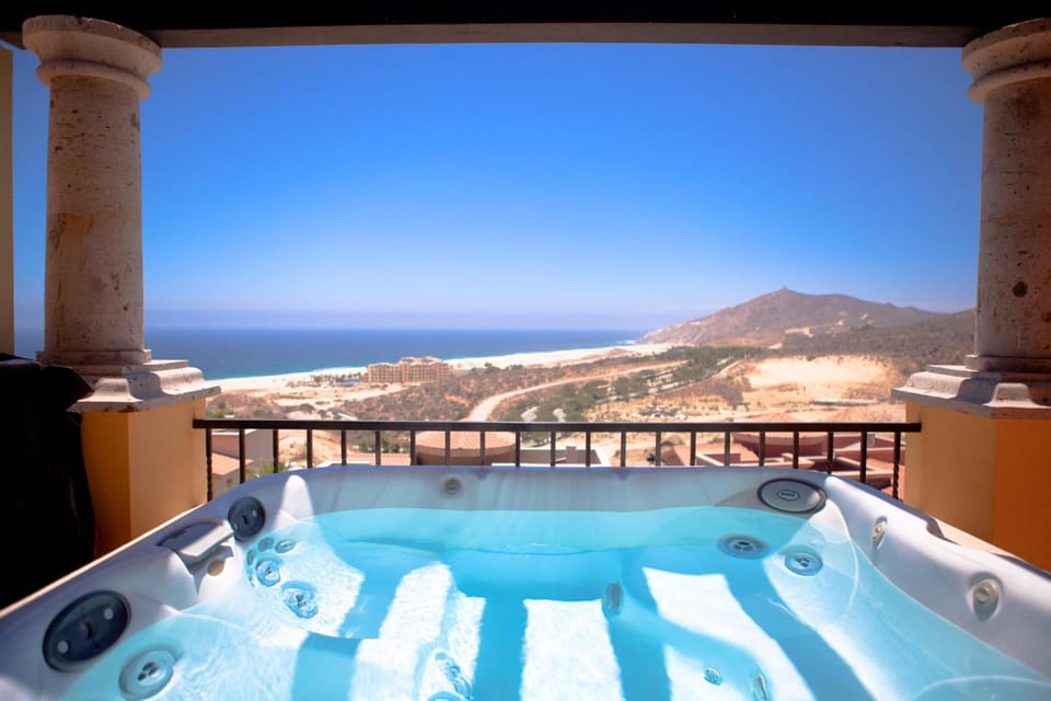Pueblo Bonito Montecristo Luxury Villas - All Inclusive Hotel in Cabo San Lucas