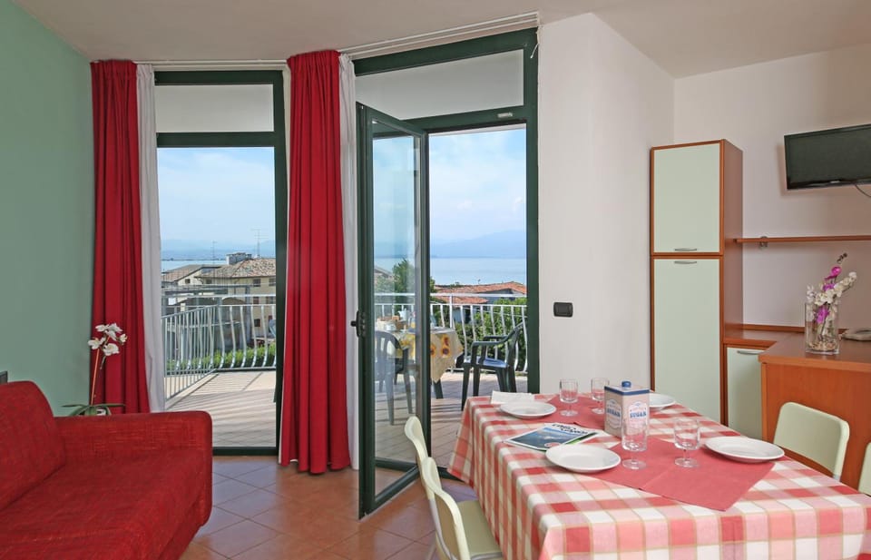 Nettuno Residence Hotel Hotel in Peschiera del Garda