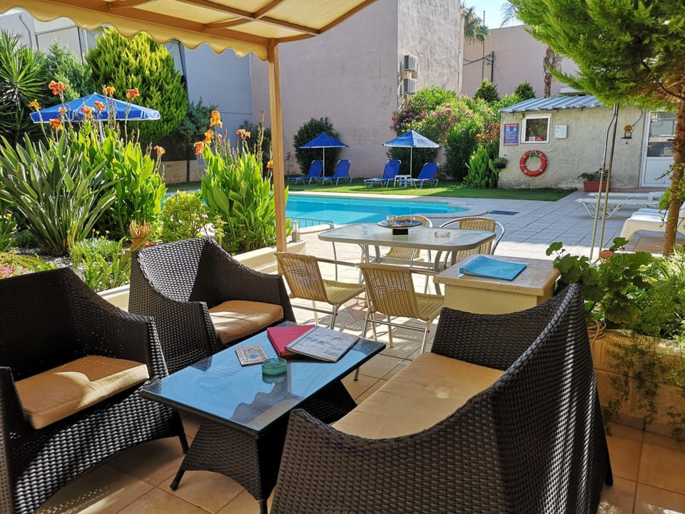 Nicolas Studios & Apartments Apartment hotel in Agia Marina