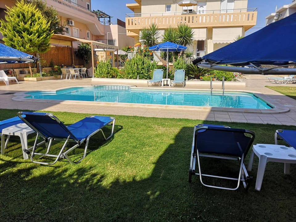 Nicolas Studios & Apartments Apartment hotel in Agia Marina