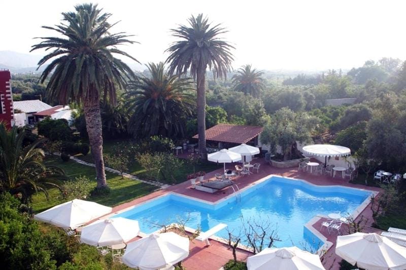 Oasis Guesthouse Hotel in Chania
