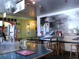 Ocean Island Inn Hostel in Victoria