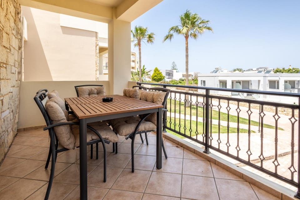 Orion Star Apartment hotel in Agia Marina