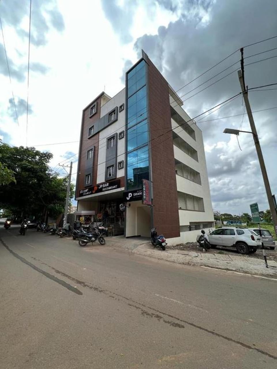 JP Grand Hotel in Bengaluru