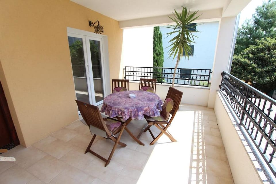 Rooms and apartments Sally Hotel in Rovinj
