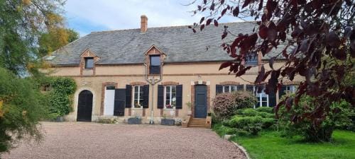 Au Nid des Champs, Agreable chambre d'hotes, proche de Chartres Hotel in Île-de-France