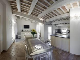 Pamperduto Country Resort Hotel in Marche