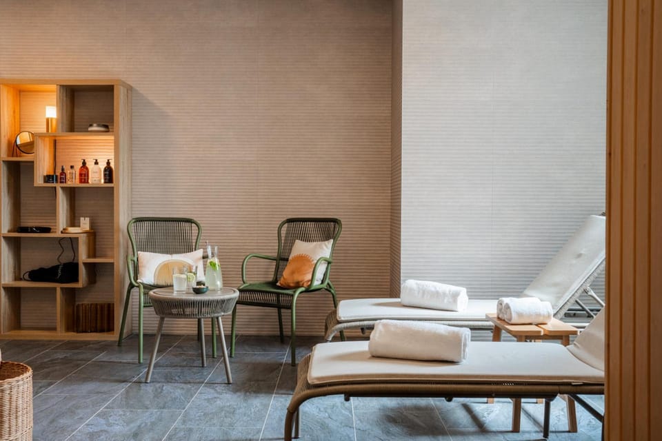L'INVITATION AU VOYAGE - Hotel & Spa Hotel in Honfleur