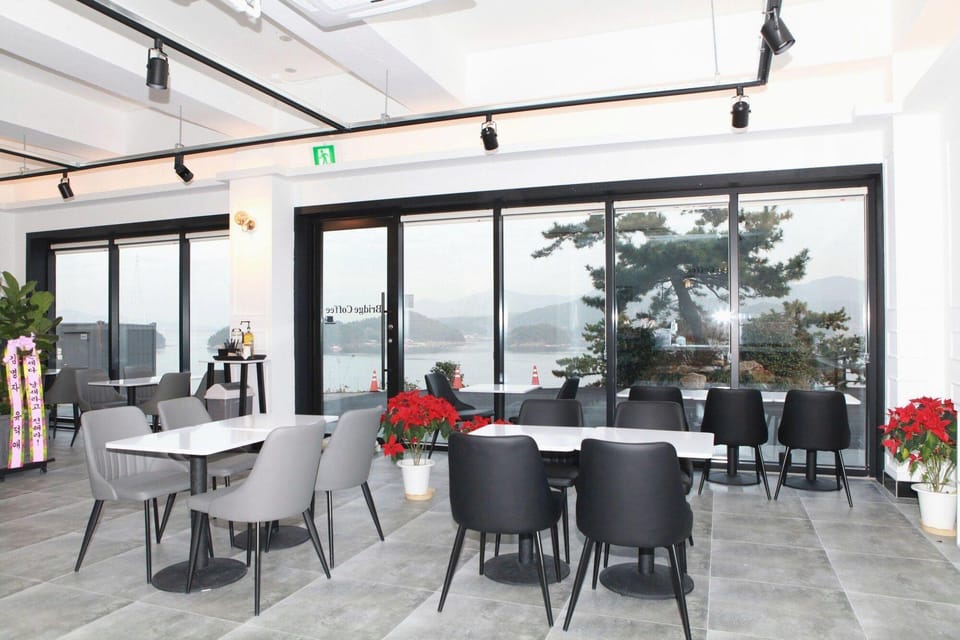 Tongyeong Bridge Hotel Hotel in South Korea