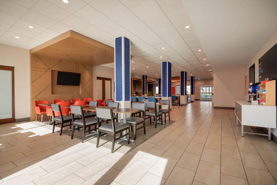 Holiday Inn Express & Suites Yuba City - Marysville By IHG Hotel in Yuba City