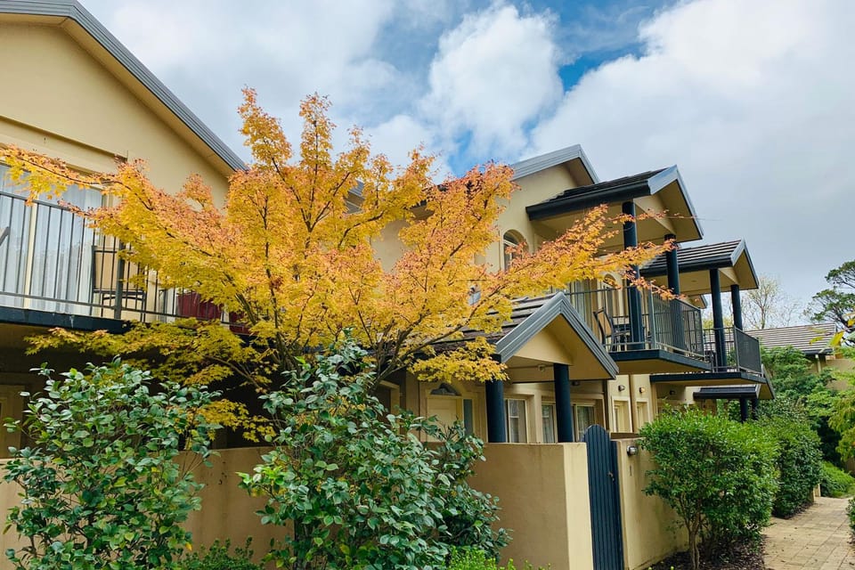 Falls Mountain Retreat Hotel in Wentworth Falls