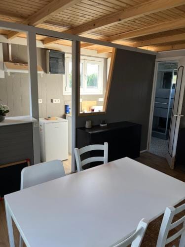 Chalet Charmant Monika avec Piscine Hotel in Wallonia, Belgium