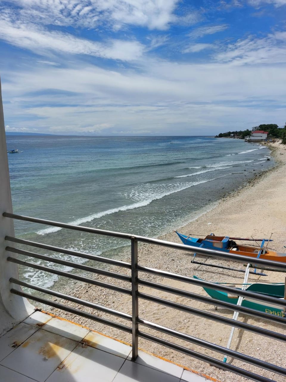 Rrj's Beach Resort Hotel in Oslob