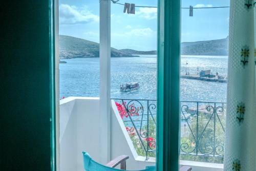 Patras Apartments Hotel in Icaria