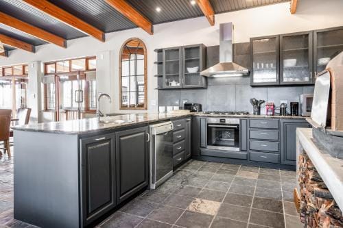 Avemore Time Out with Backup Power Hotel in Stellenbosch