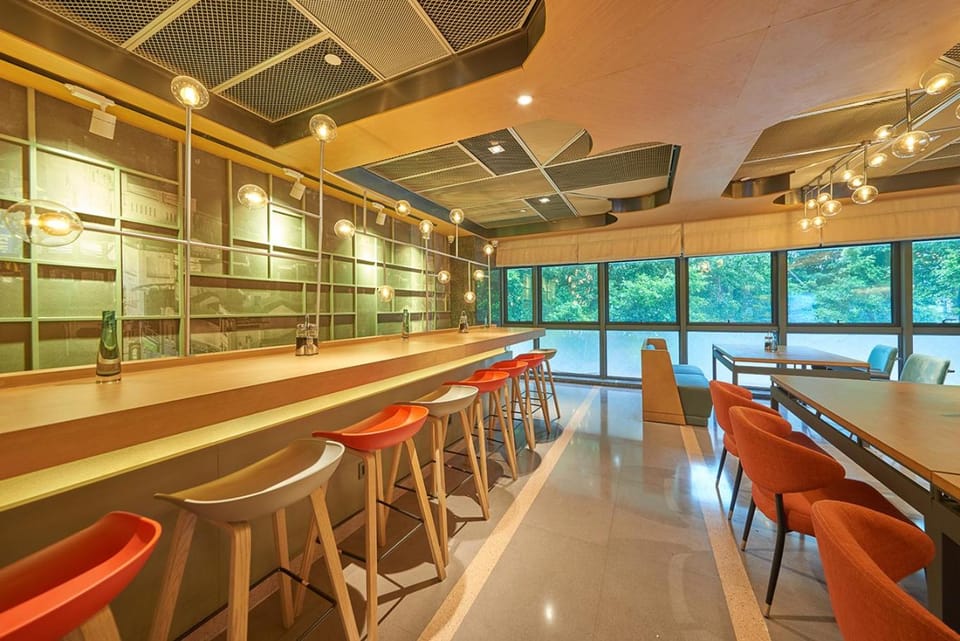 Bar/lounge
