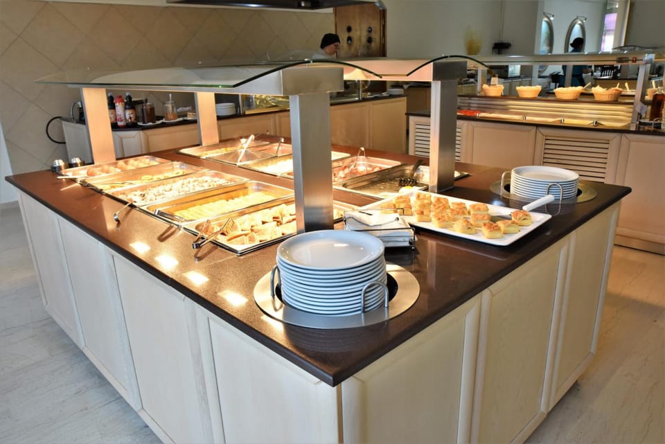 Marathon Hotel - All Inclusive Hotel in Kolympia