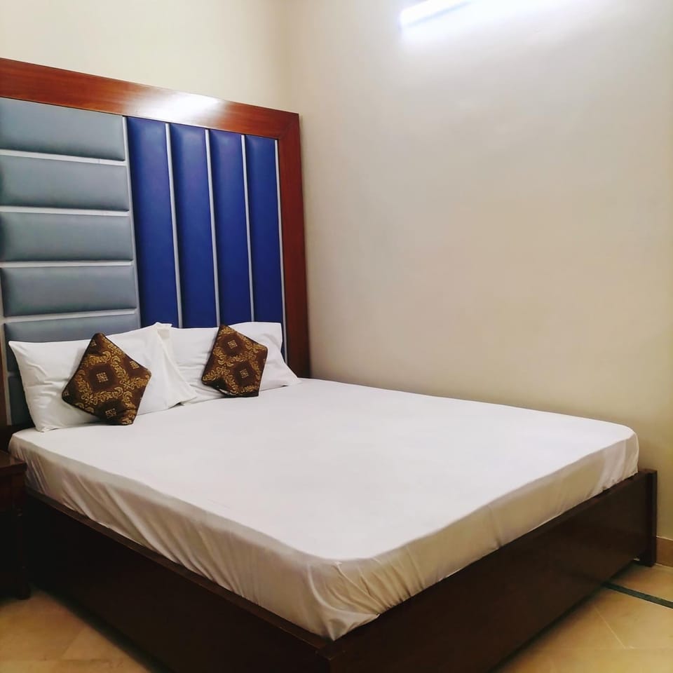 Subhan Palace Guest House Hotel in Karachi