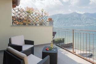 C0-E569-LBAG97A2 - Dream Lake Apartment 1 Hotel in Lombardy