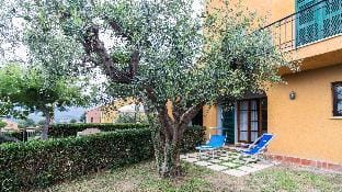 Il Borgo Apartments B2 - SV-D600-BOVE3FTB Hotel in Finale Ligure