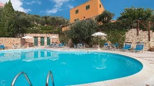 Il Borgo Apartments C1 - SV-D600-NAVI44ATC Hotel in Finale Ligure