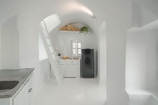 Sophia Privilege in Santorini Hotel in Oia